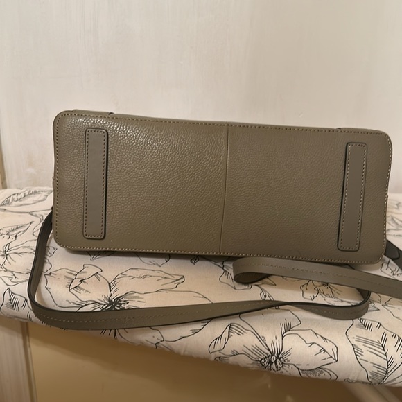 Handbag - Picture 8 of 9